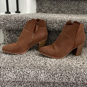 MIA‎ Women's Brown Faux Leather Side Zip Heeled Ankle Boots Size 9